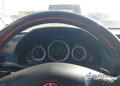 2010 Mercedes-Benz E 350 из США, поврежденный, VIN WDDKJ5GB8AF047579